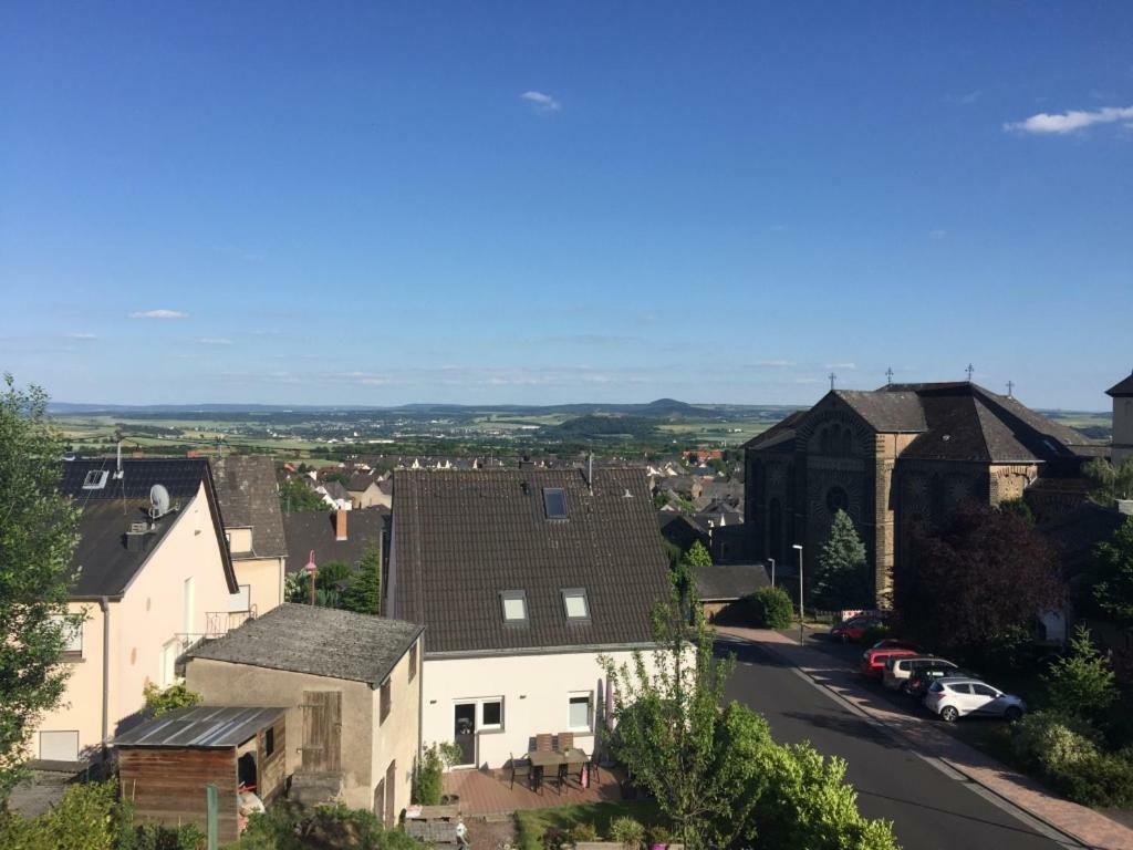 Ferienwohnungen Pellenzblick - Wohnen Auf Zeit - Nickenich Ngoại thất bức ảnh